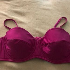 Tommy Bahama wired bikini top size 34D